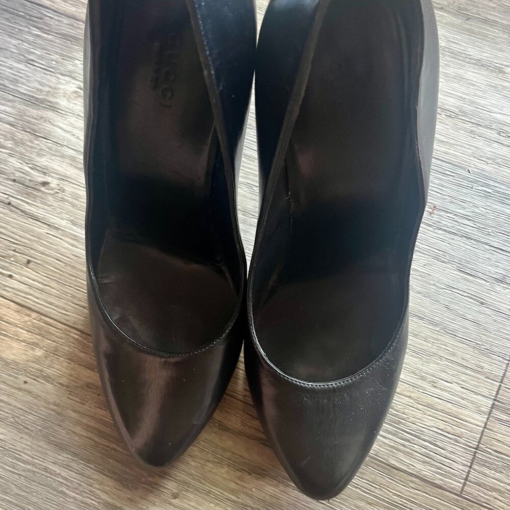 Gucci Heals